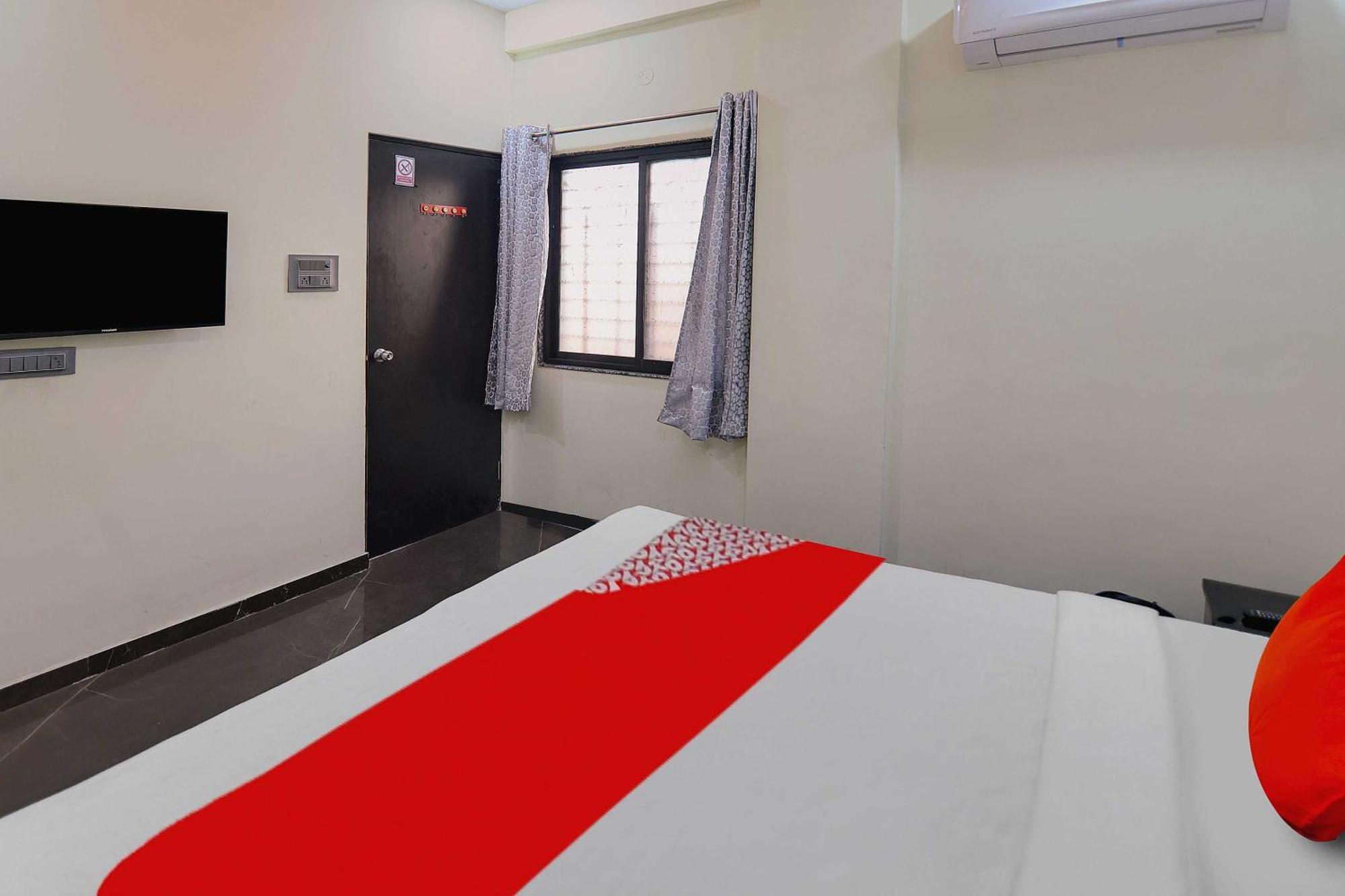 Oyo Hotel Blackgold Chandrapur Extérieur photo