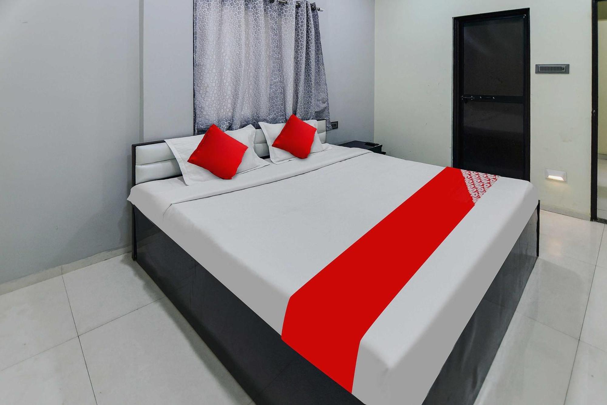 Oyo Hotel Blackgold Chandrapur Extérieur photo