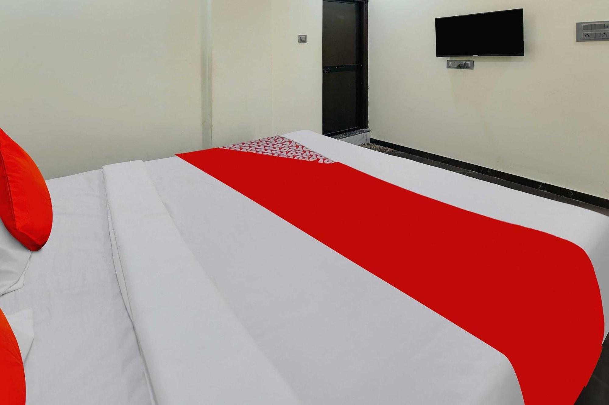 Oyo Hotel Blackgold Chandrapur Extérieur photo
