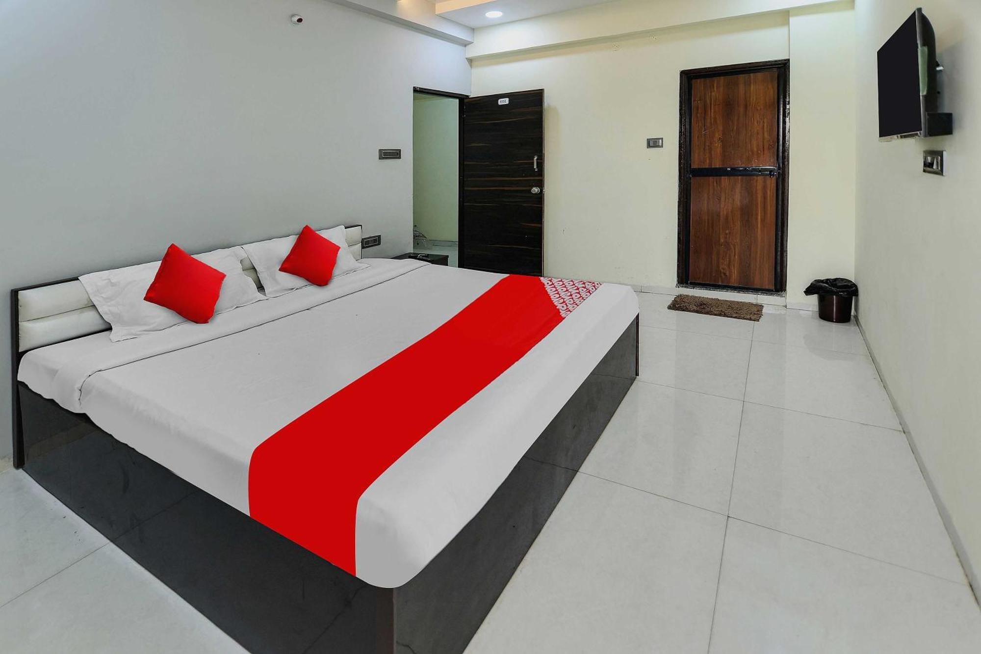 Oyo Hotel Blackgold Chandrapur Extérieur photo