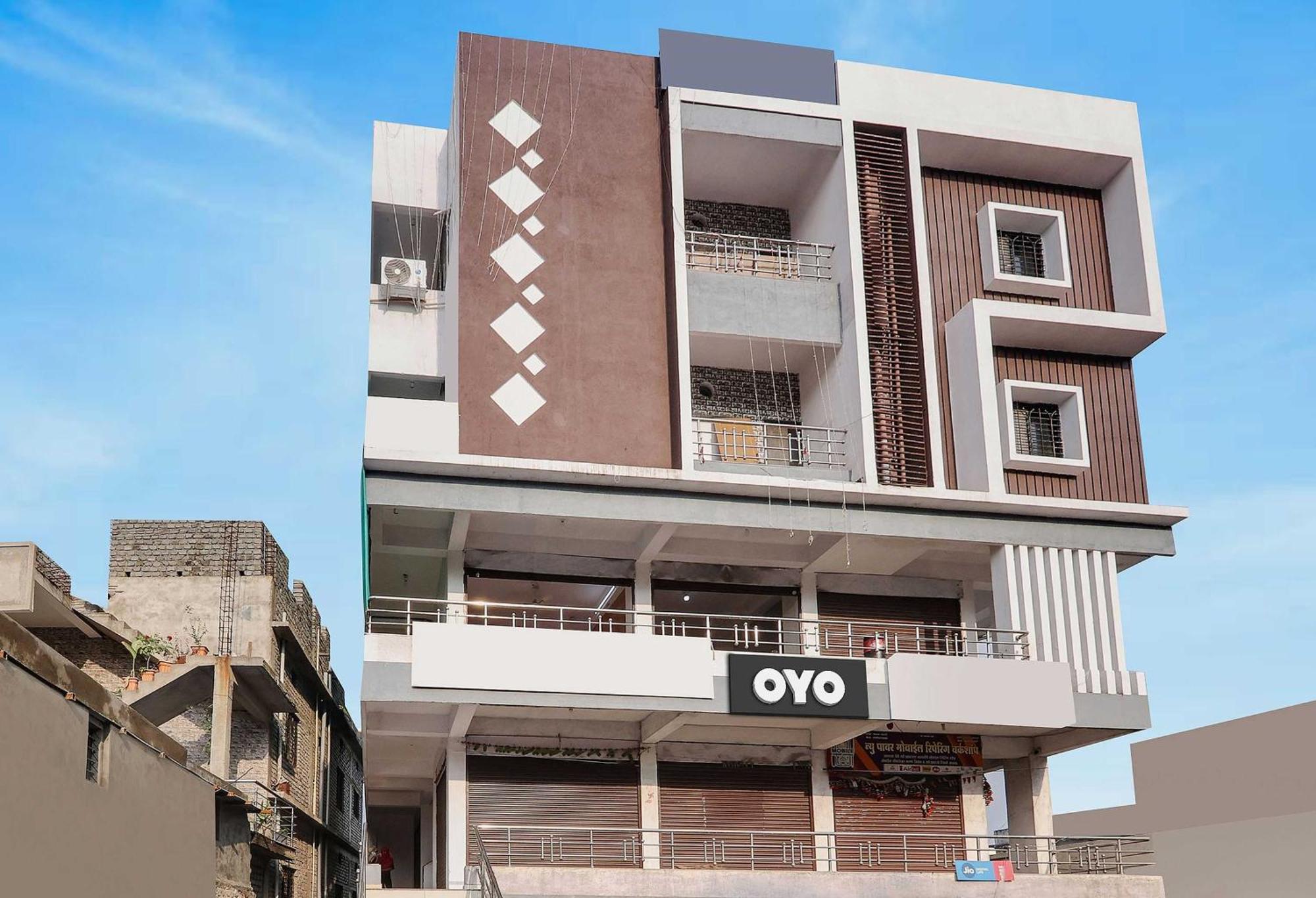 Oyo Hotel Blackgold Chandrapur Extérieur photo