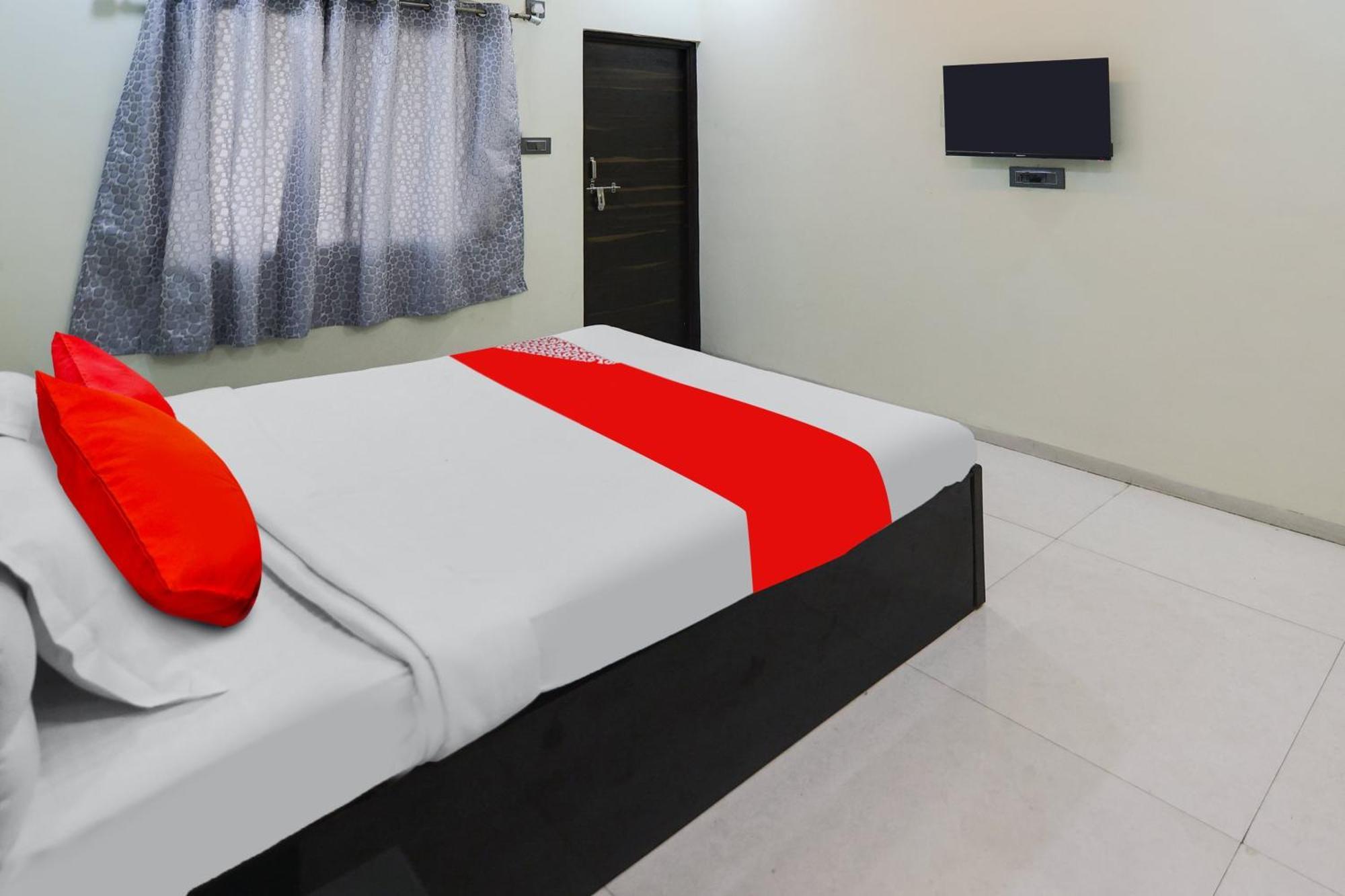 Oyo Hotel Blackgold Chandrapur Extérieur photo